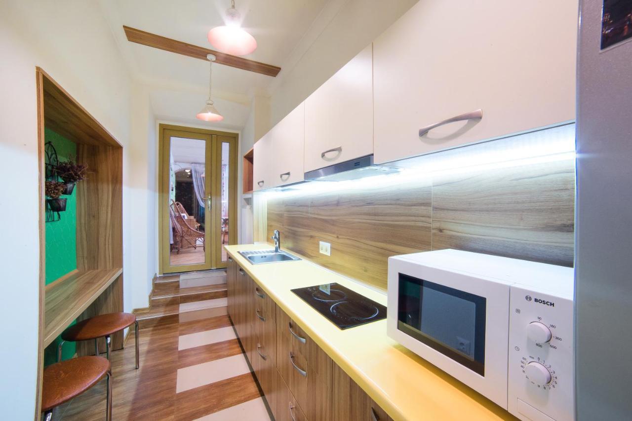 Apart Hotel On Rynok Square Lwów Zewnętrze zdjęcie