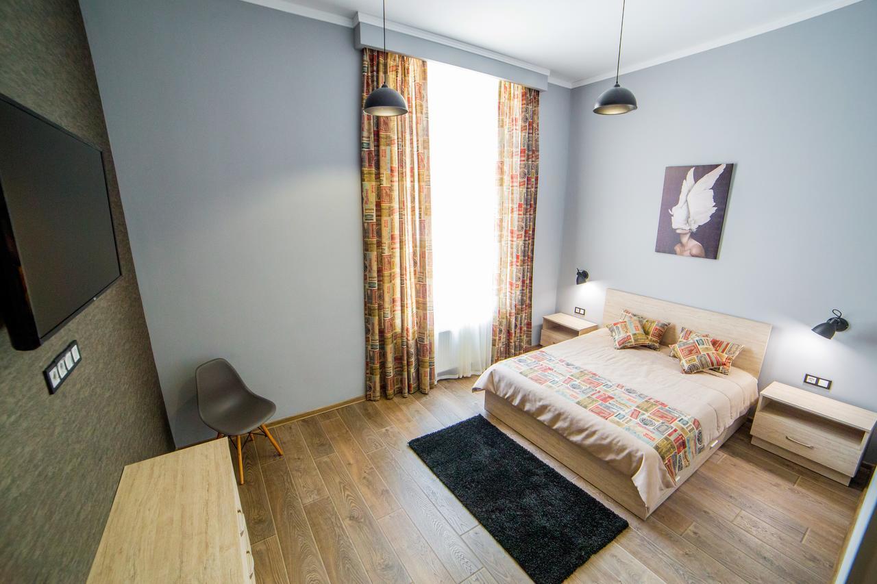 Apart Hotel On Rynok Square Lwów Zewnętrze zdjęcie