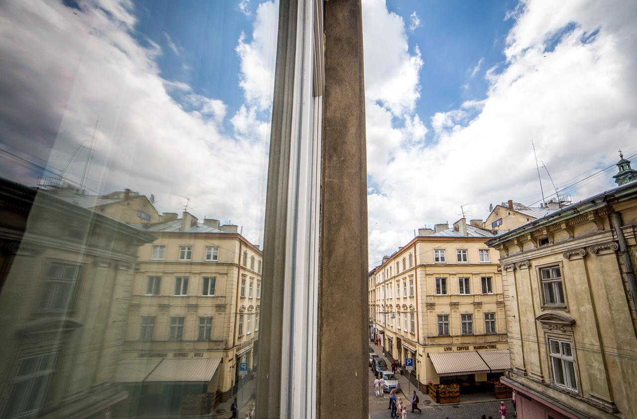 Apart Hotel On Rynok Square Lwów Zewnętrze zdjęcie