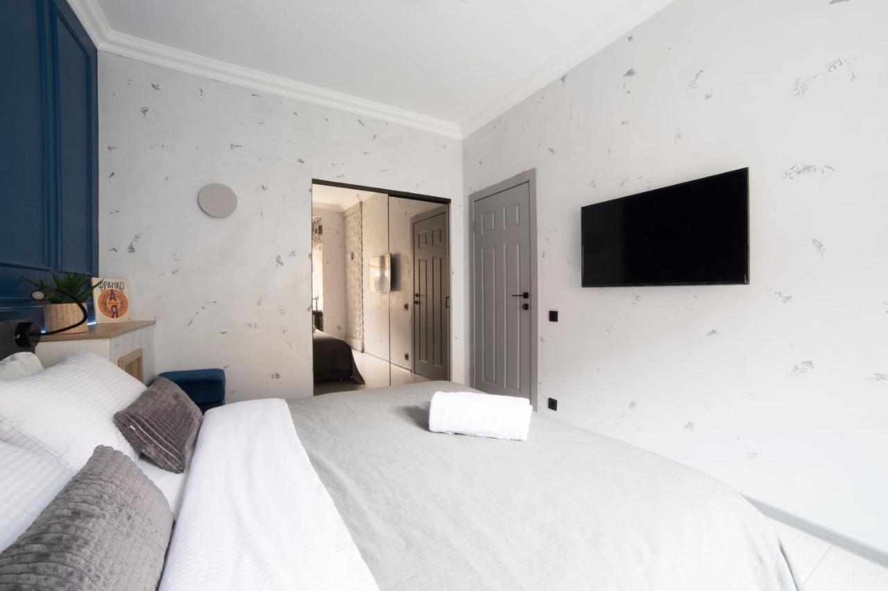 Apart Hotel On Rynok Square Lwów Zewnętrze zdjęcie